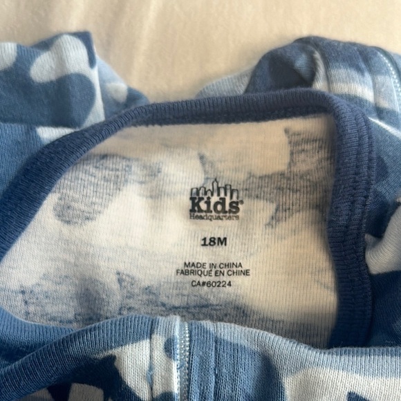 Kids Headquarters - Blue Camo shark design Pajama Blanket Sleeper - Picture 2 of 3